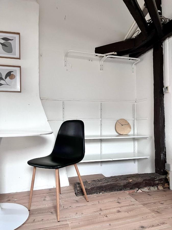 Loft Apartment Close To Metro Palmovka Praha Eksteriør bilde
